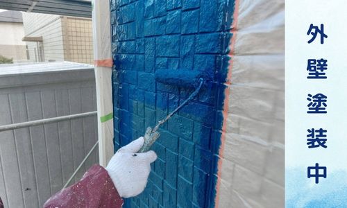 我孫子市で耐久性のいい塗料で外壁塗装中！