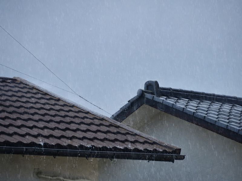 外壁塗装と雨の関係｜品質に影響する理由を解説